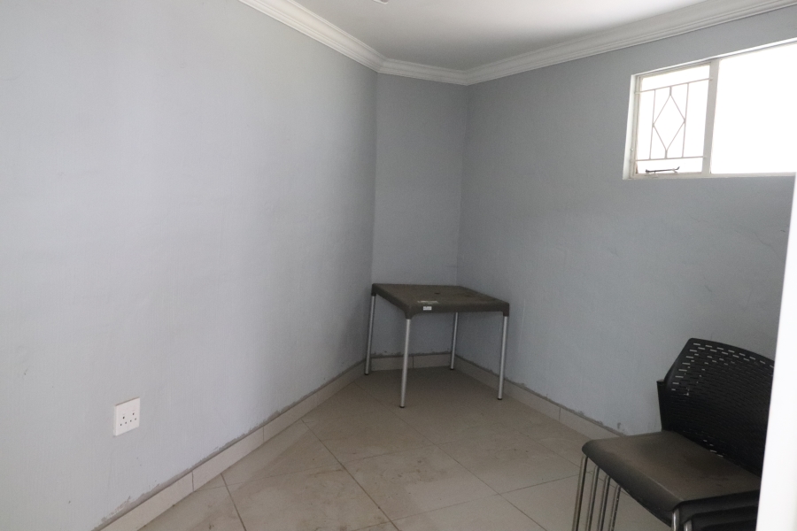 To Let 3 Bedroom Property for Rent in Esther Park Gauteng