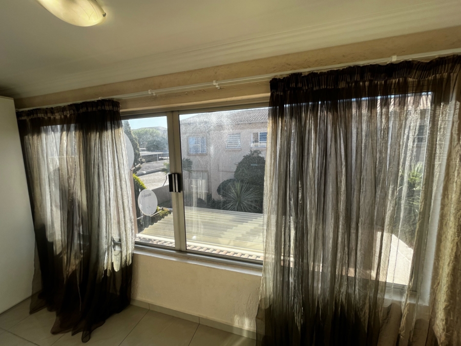 2 Bedroom Property for Sale in Meyersdal Gauteng