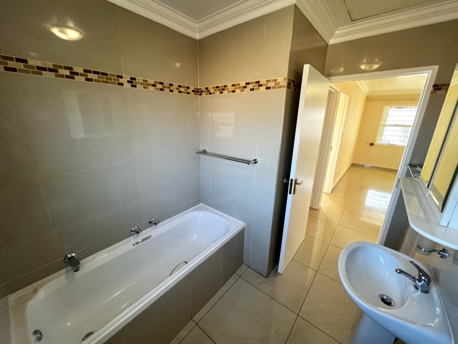 2 Bedroom Property for Sale in Meyersdal Gauteng