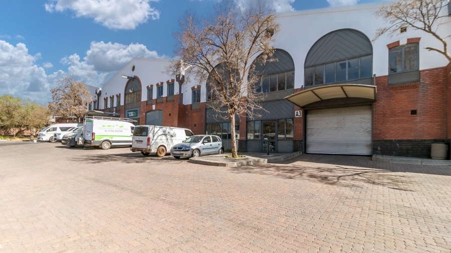 To Let commercial Property for Rent in Randjespark Gauteng