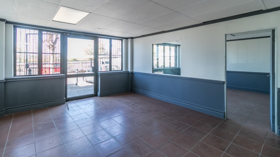 To Let commercial Property for Rent in Randjespark Gauteng