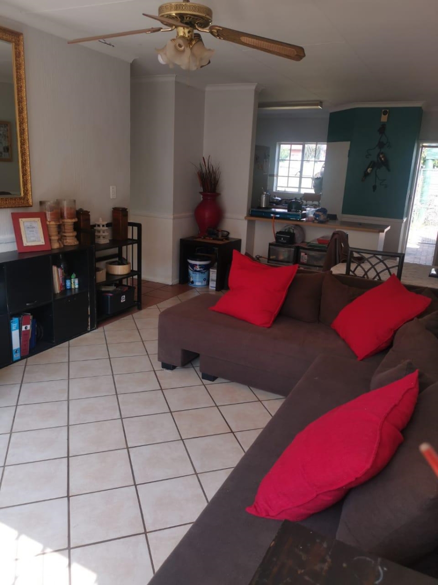 2 Bedroom Property for Sale in Doornpoort Gauteng