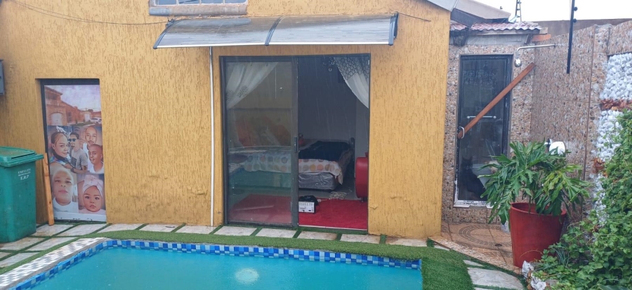 4 Bedroom Property for Sale in Palm Springs Gauteng