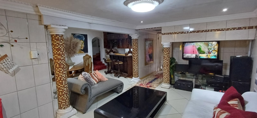 4 Bedroom Property for Sale in Palm Springs Gauteng