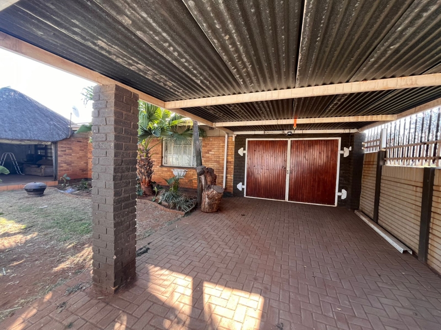 3 Bedroom Property for Sale in Vanderbijlpark CW Gauteng