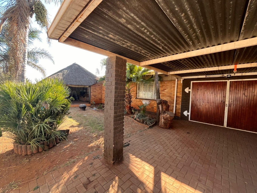 3 Bedroom Property for Sale in Vanderbijlpark CW Gauteng