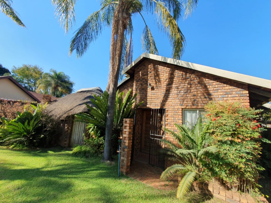 3 Bedroom Property for Sale in Dorandia Gauteng