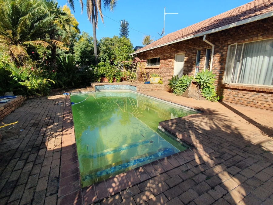 3 Bedroom Property for Sale in Dorandia Gauteng