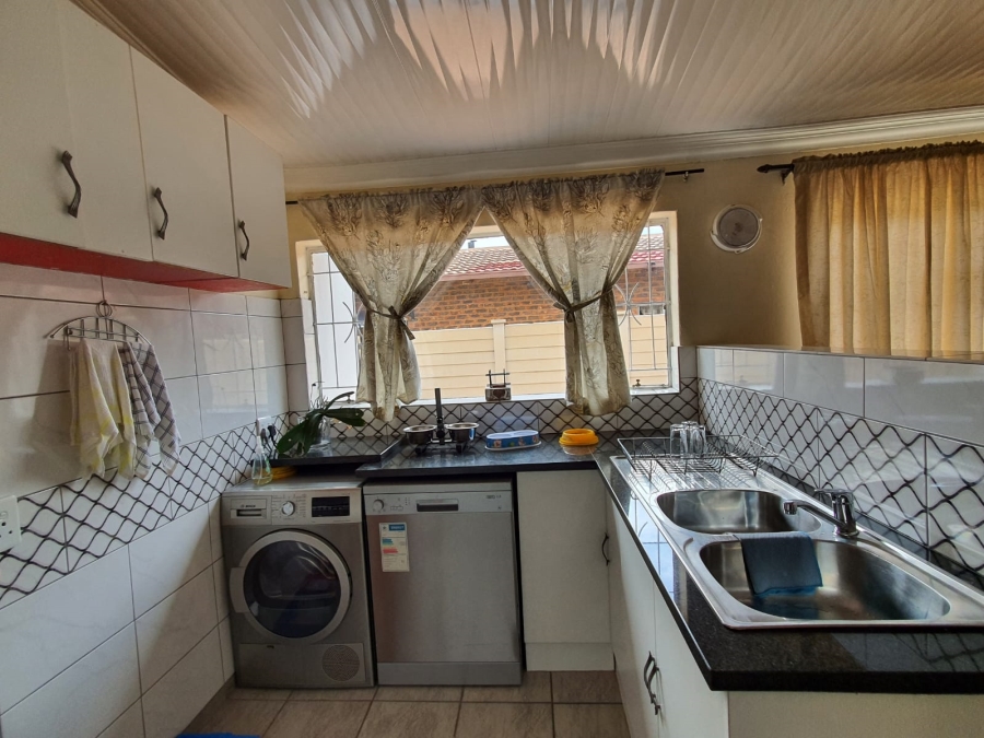 3 Bedroom Property for Sale in Silverton Gauteng