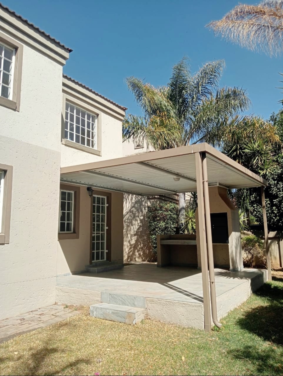 3 Bedroom Property for Sale in Equestria Gauteng