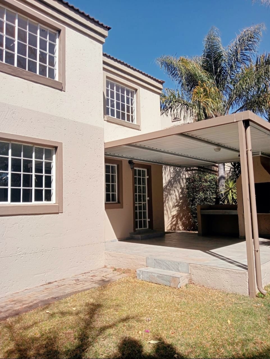 3 Bedroom Property for Sale in Equestria Gauteng