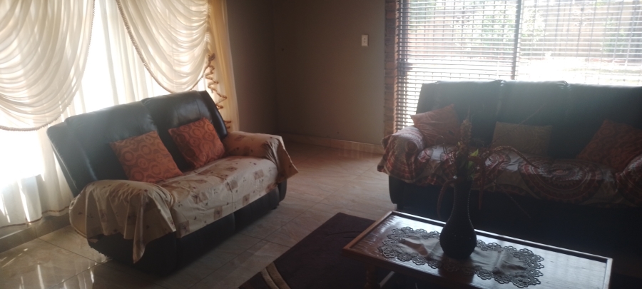 3 Bedroom Property for Sale in Windmill Park Gauteng