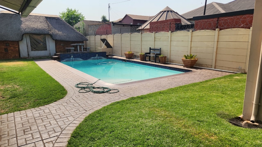 3 Bedroom Property for Sale in Brakpan Central Gauteng