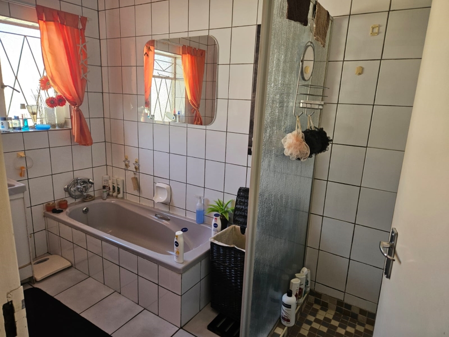 3 Bedroom Property for Sale in Brakpan Central Gauteng