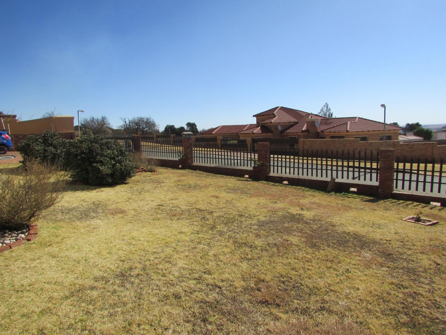 2 Bedroom Property for Sale in Westonaria Gauteng