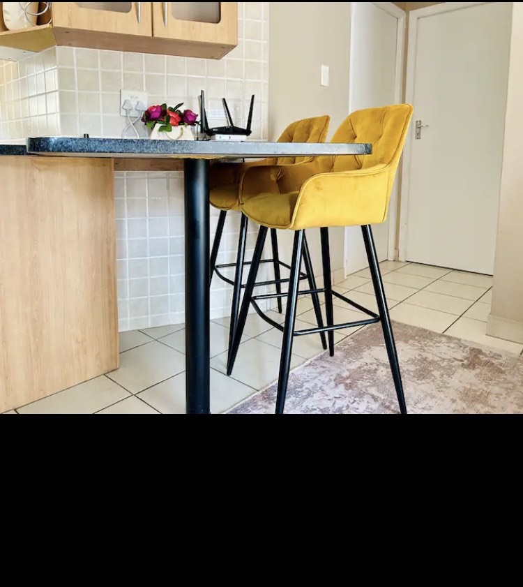 To Let 2 Bedroom Property for Rent in Broadacres Gauteng