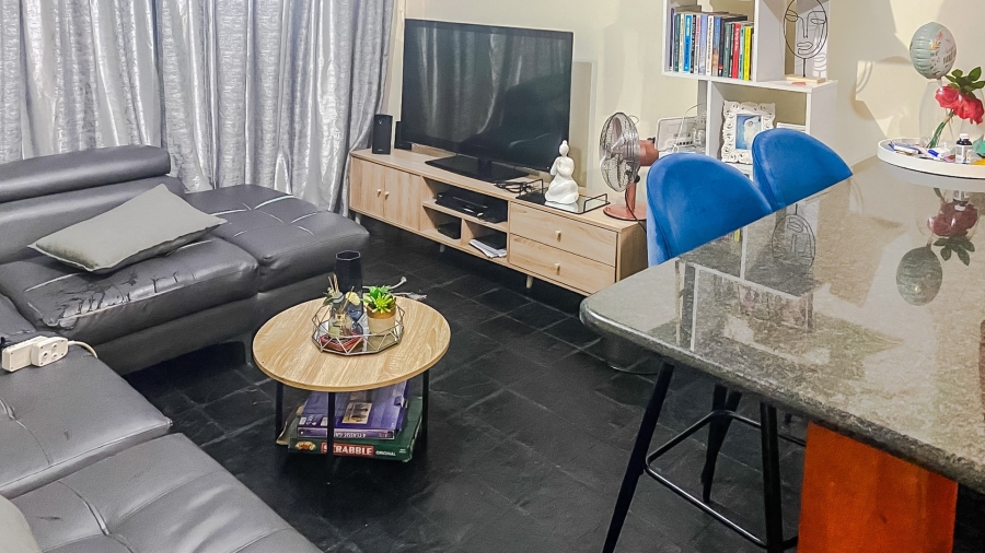 1 Bedroom Property for Sale in Erand Gardens Gauteng