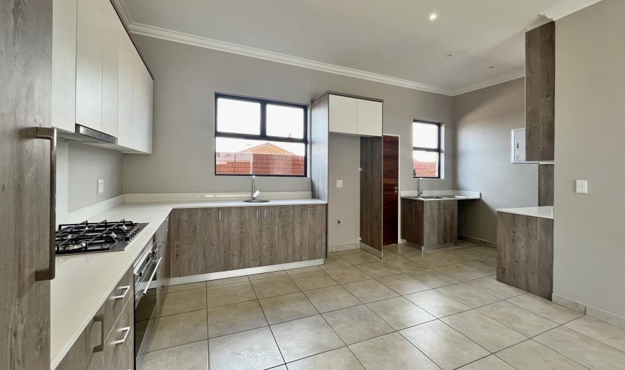 3 Bedroom Property for Sale in Six Fountains Residential Estate Gauteng