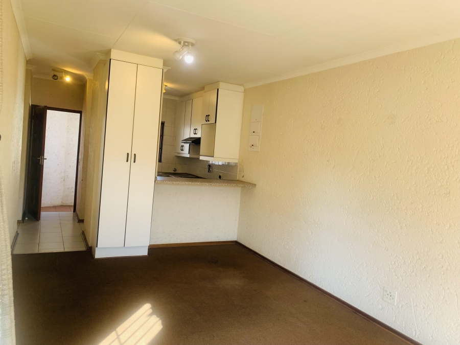 2 Bedroom Property for Sale in Observatory Gauteng