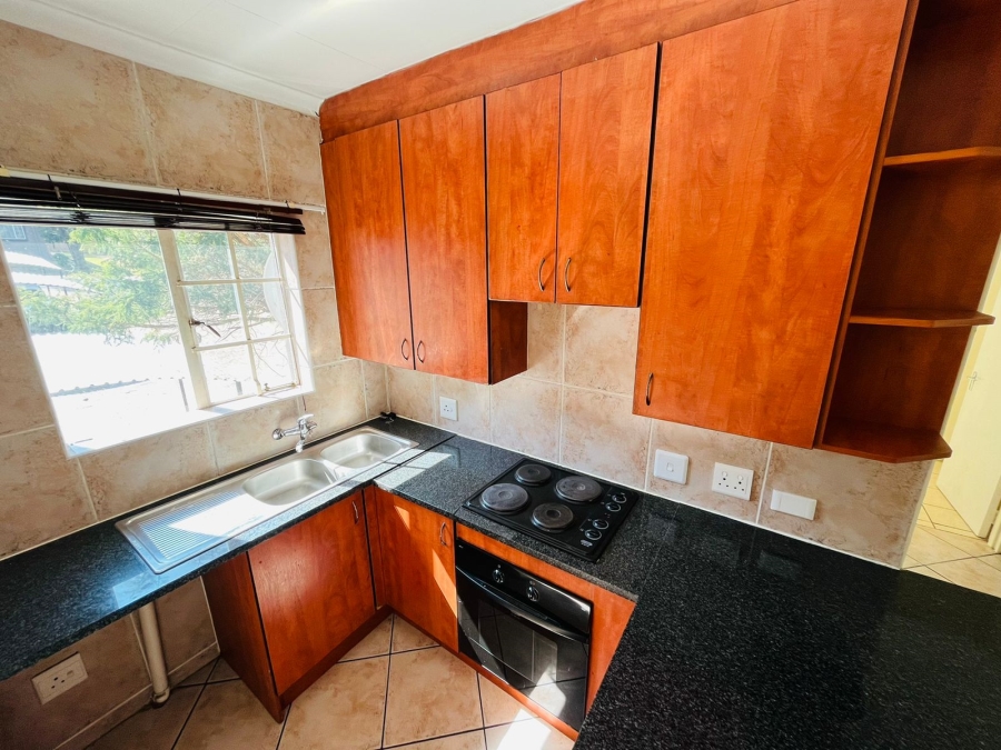 To Let 2 Bedroom Property for Rent in Wilgeheuwel Gauteng