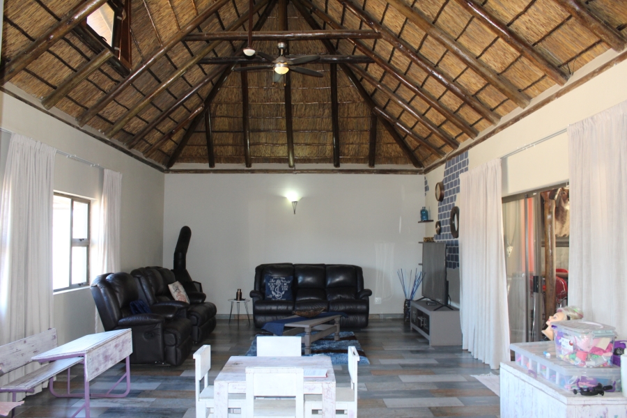 5 Bedroom Property for Sale in Theoville Gauteng