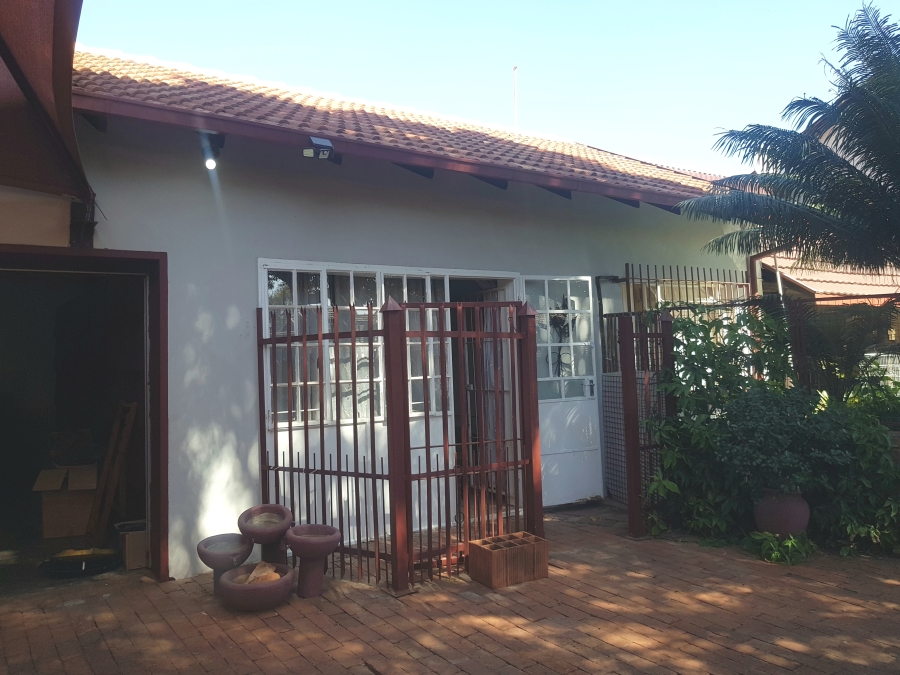 5 Bedroom Property for Sale in Pretoria North Gauteng