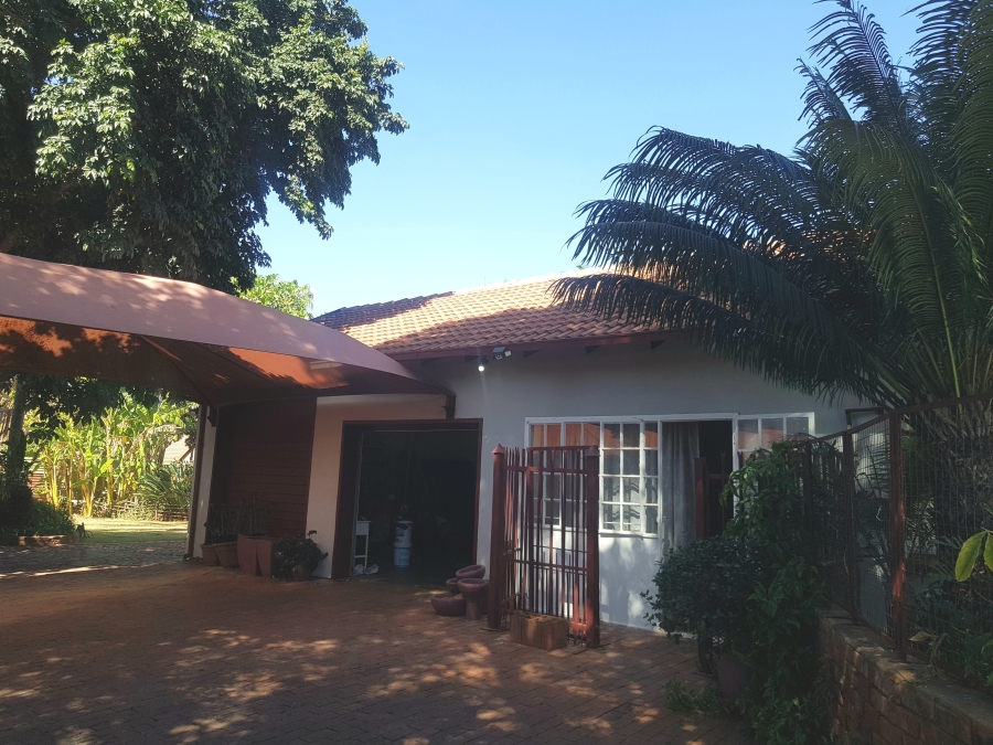 5 Bedroom Property for Sale in Pretoria North Gauteng