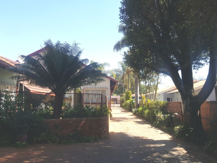 5 Bedroom Property for Sale in Pretoria North Gauteng