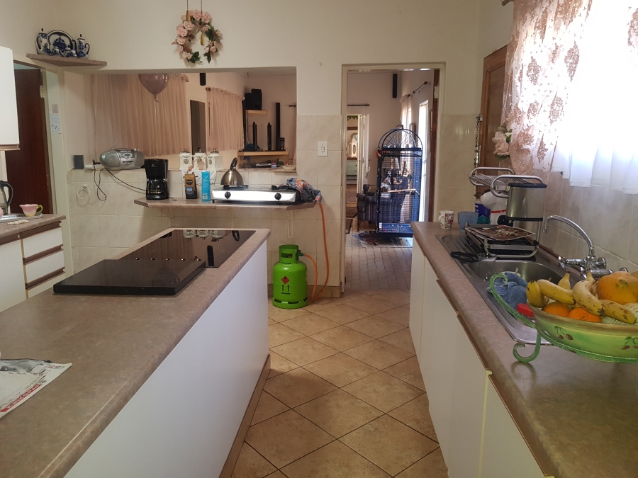 5 Bedroom Property for Sale in Pretoria North Gauteng