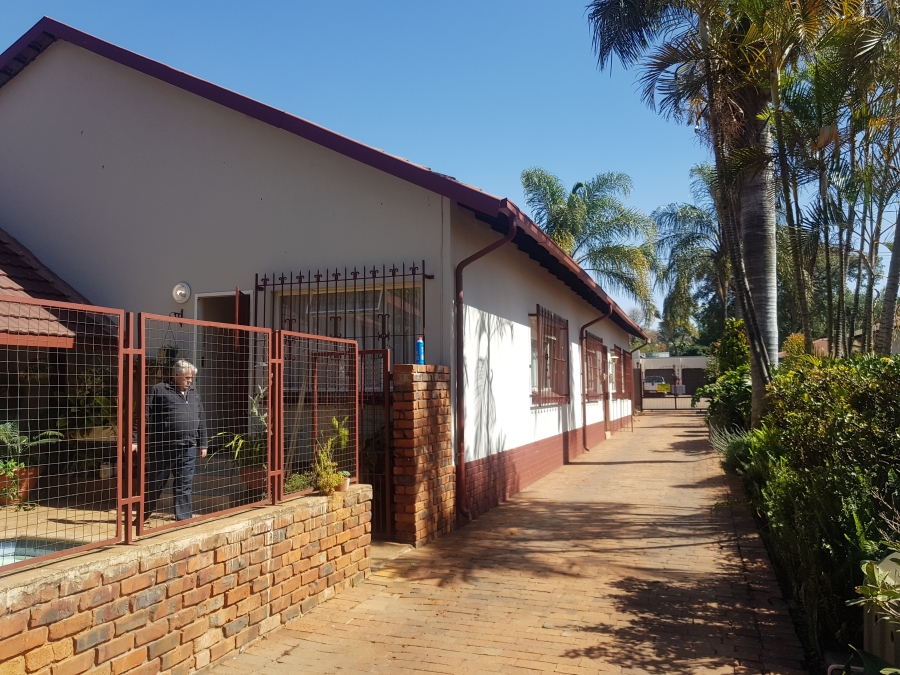 5 Bedroom Property for Sale in Pretoria North Gauteng