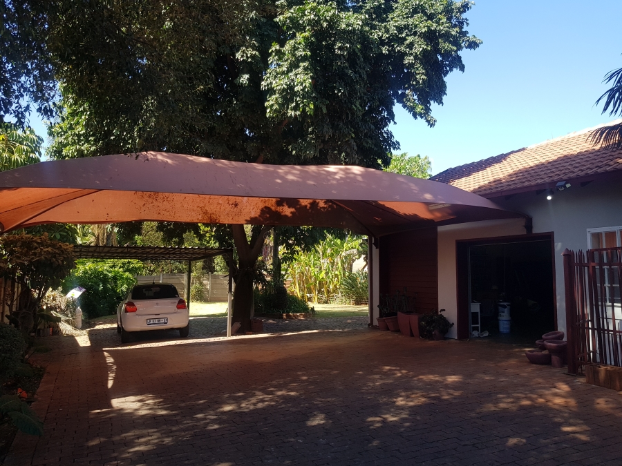 5 Bedroom Property for Sale in Pretoria North Gauteng