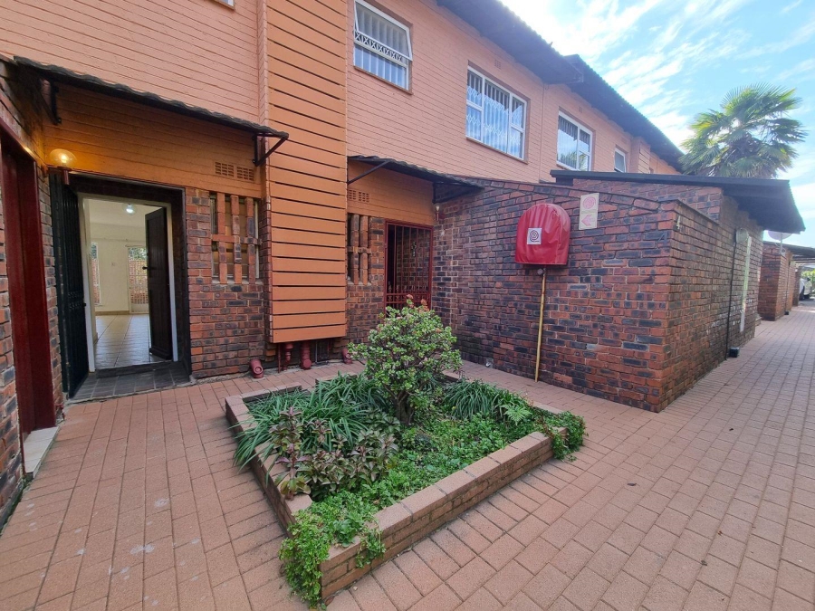 3 Bedroom Property for Sale in Bedford Gardens Gauteng