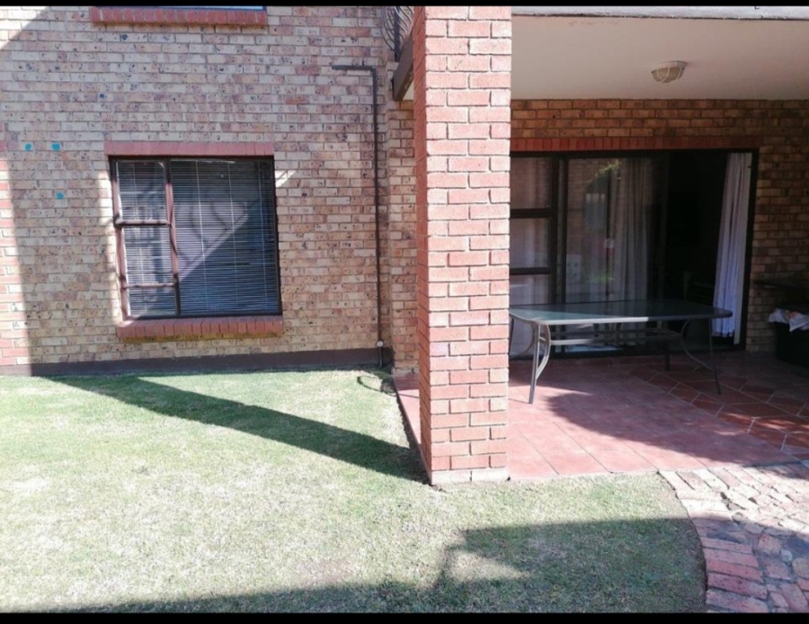 To Let 2 Bedroom Property for Rent in Sonneveld Gauteng