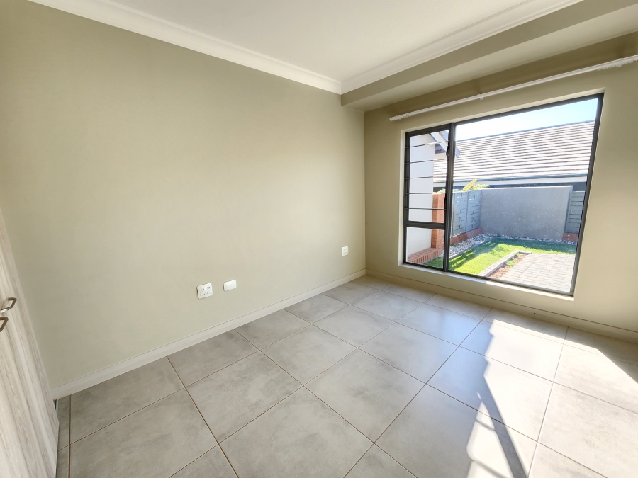 To Let 2 Bedroom Property for Rent in Waterkloof Marina Retirement Estate Gauteng