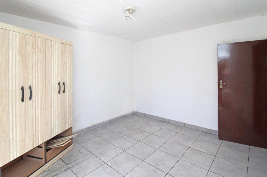 To Let 1 Bedroom Property for Rent in Kew Gauteng