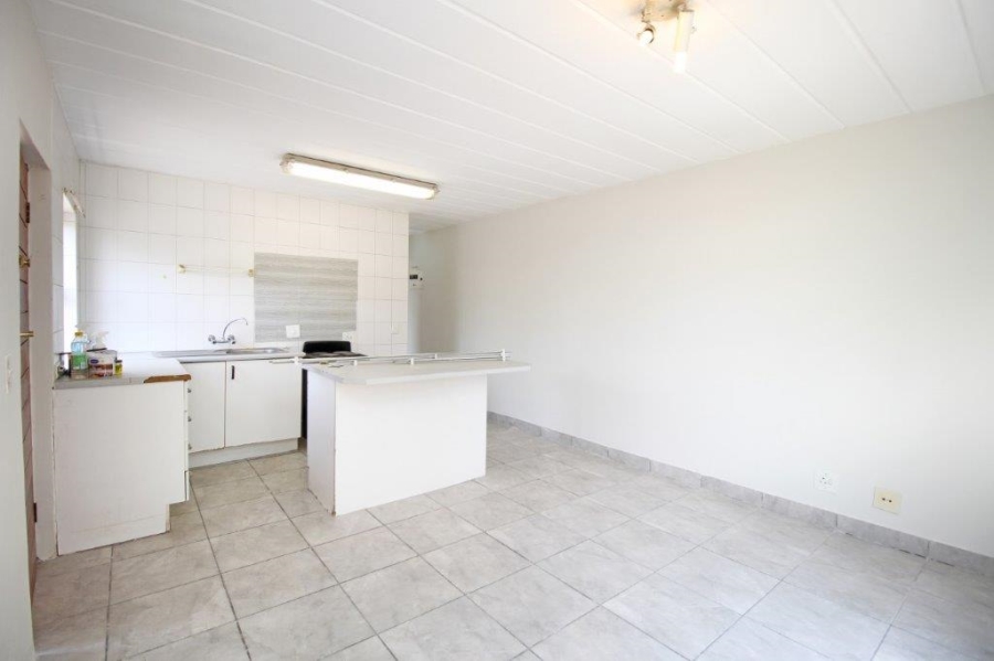 To Let 1 Bedroom Property for Rent in Kew Gauteng