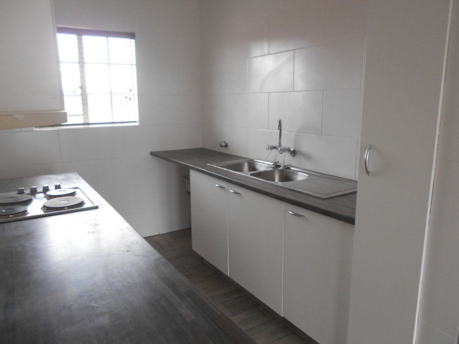 To Let 2 Bedroom Property for Rent in Beyers Park Gauteng