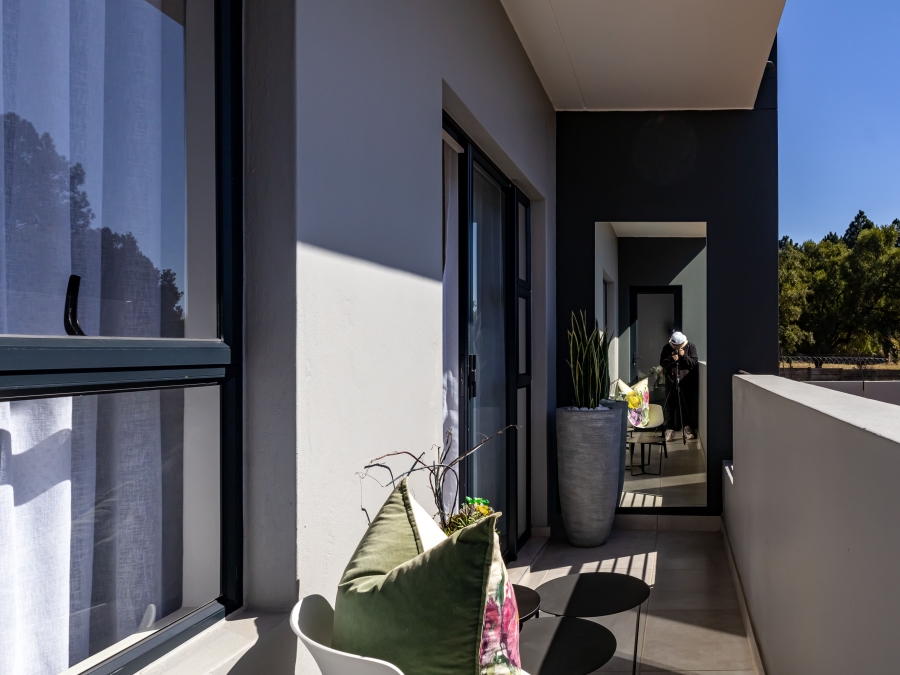2 Bedroom Property for Sale in Erand Gardens Gauteng