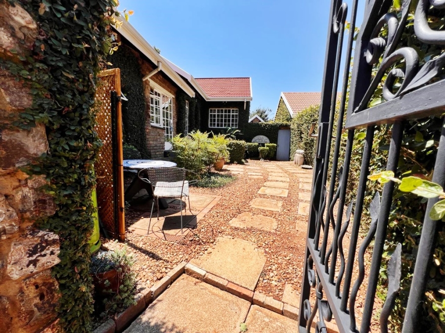 To Let 1 Bedroom Property for Rent in Irene Gauteng