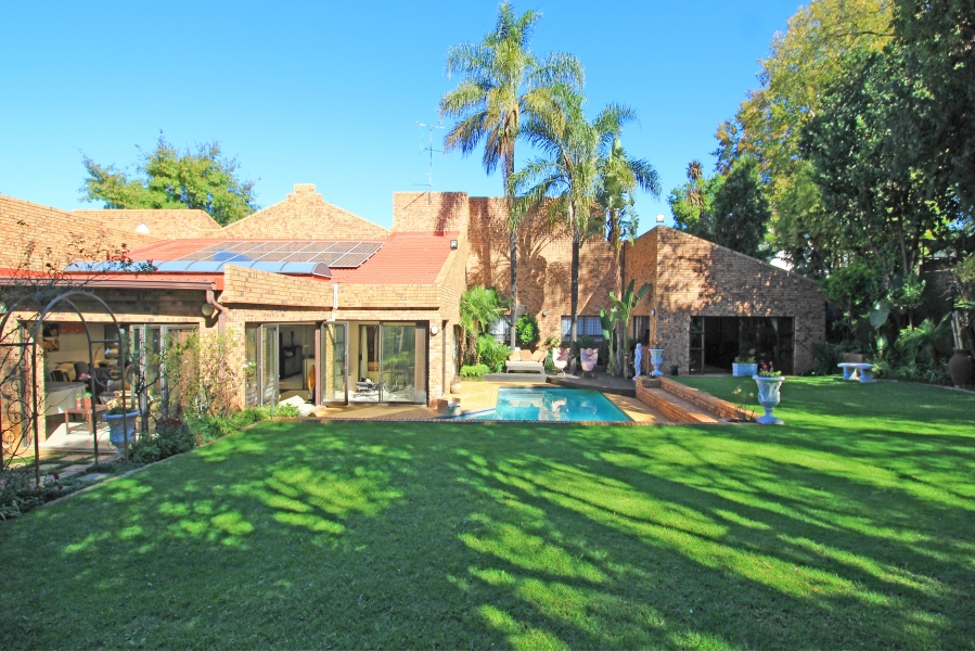 4 Bedroom Property for Sale in Atholl Gauteng