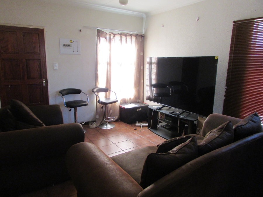 2 Bedroom Property for Sale in Aureus Gauteng