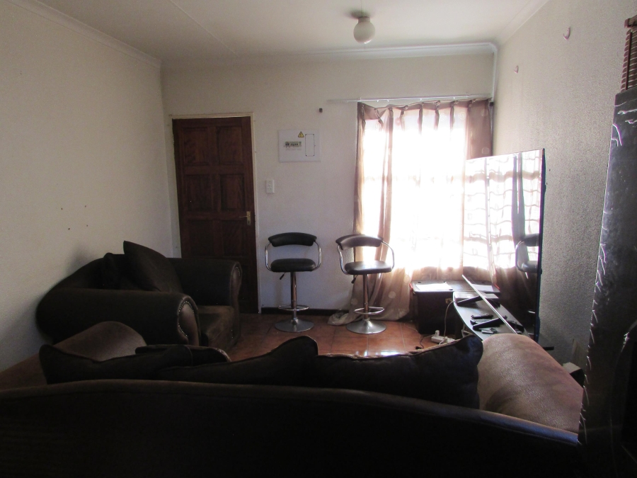 2 Bedroom Property for Sale in Aureus Gauteng