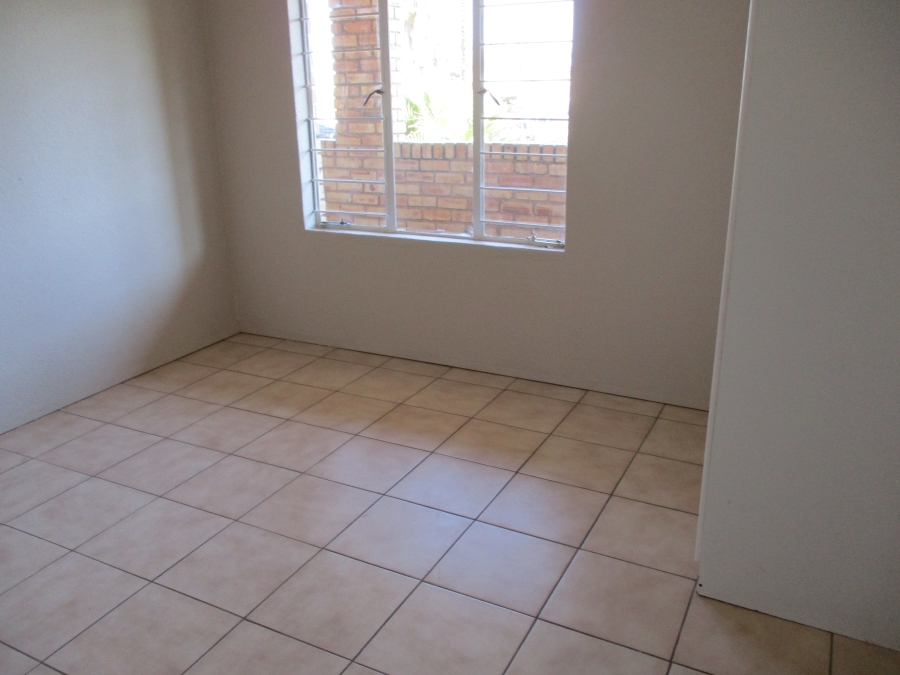 2 Bedroom Property for Sale in Wilro Park Gauteng