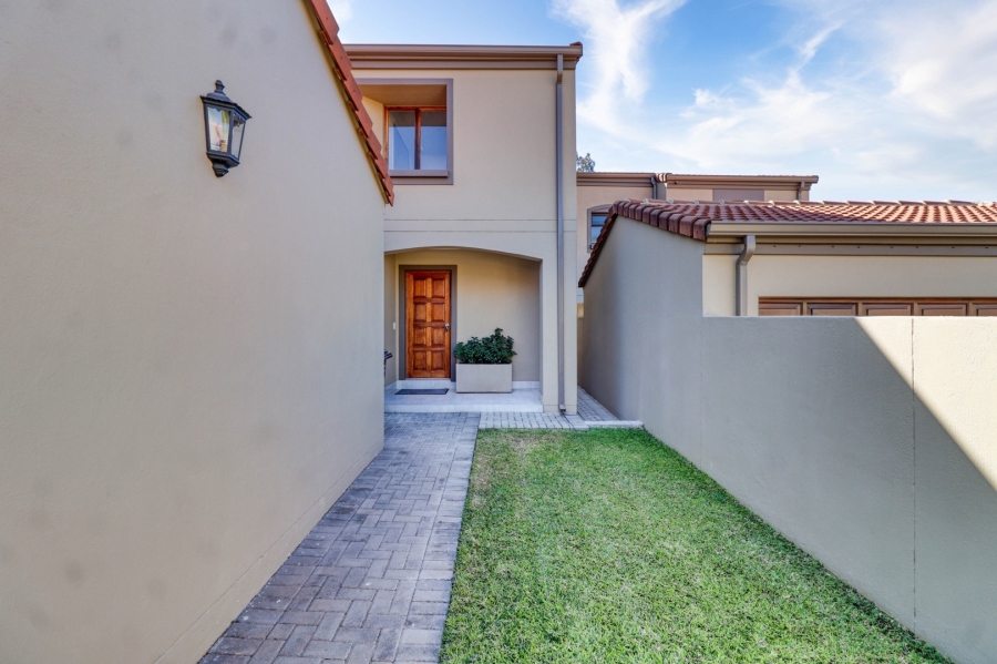 3 Bedroom Property for Sale in Broadacres Gauteng