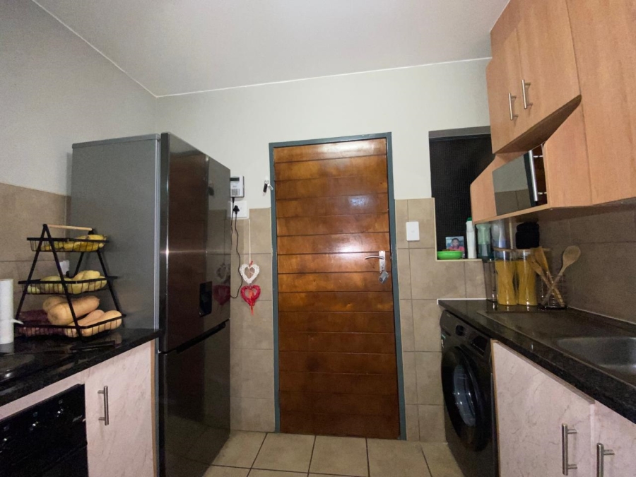 2 Bedroom Property for Sale in Alveda Park Gauteng