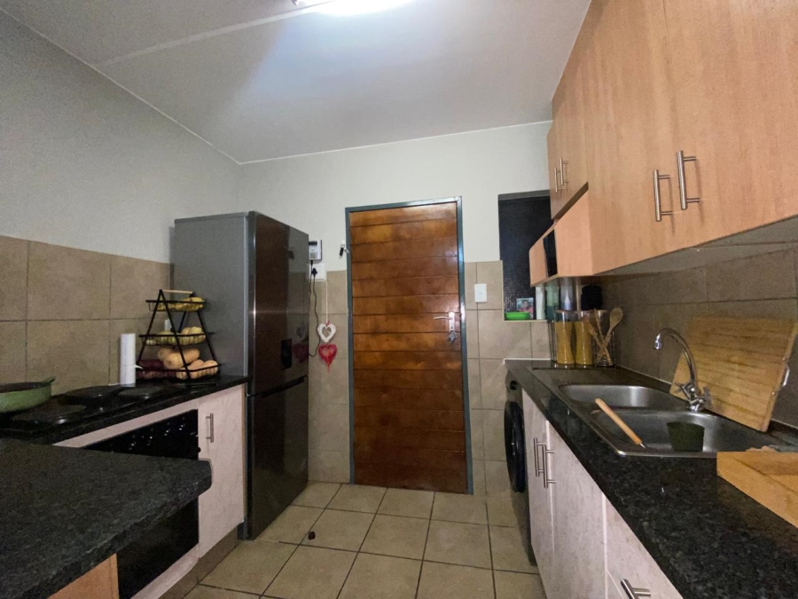 2 Bedroom Property for Sale in Alveda Park Gauteng