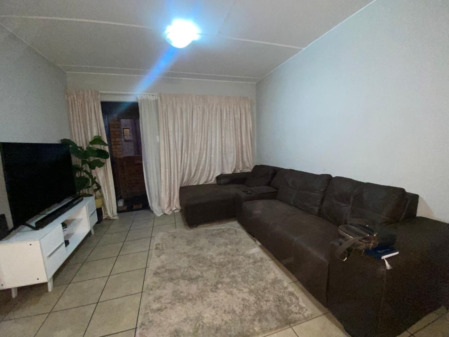 2 Bedroom Property for Sale in Alveda Park Gauteng