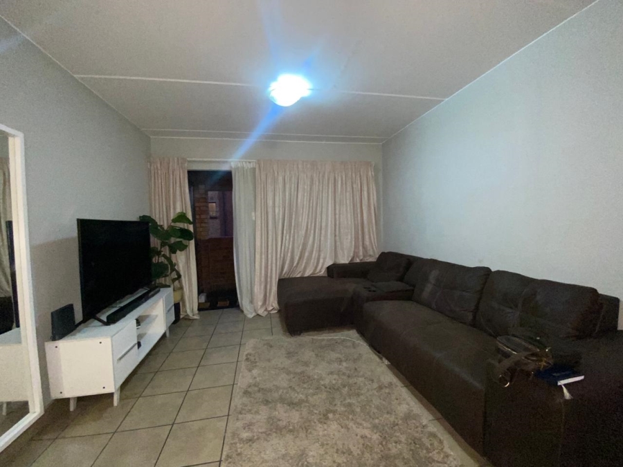 2 Bedroom Property for Sale in Alveda Park Gauteng