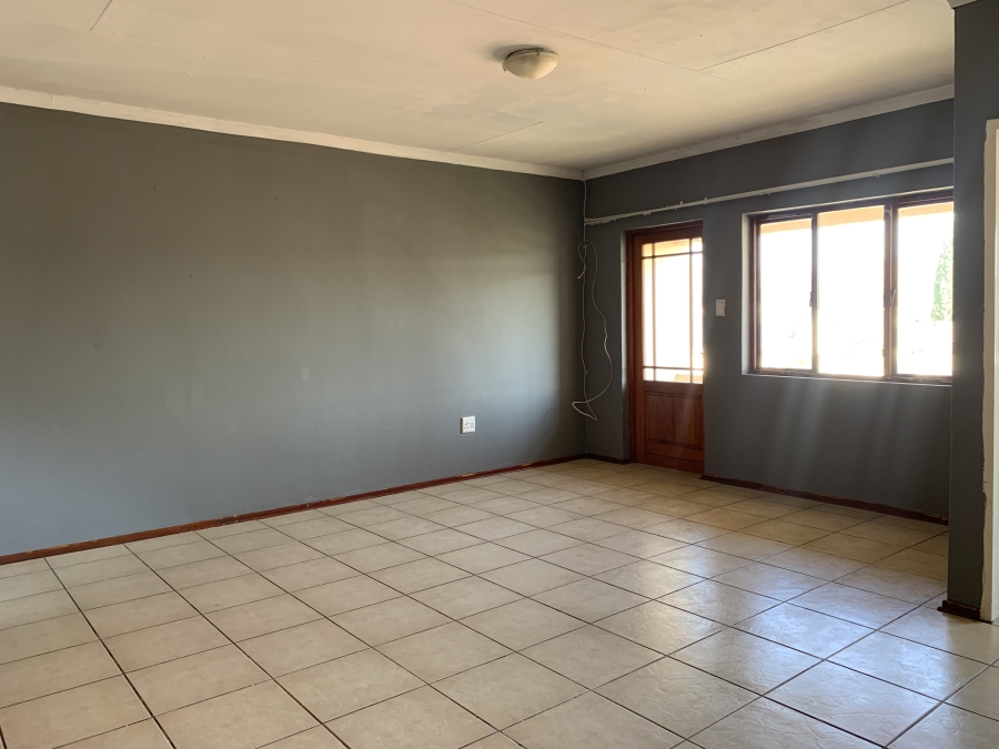 2 Bedroom Property for Sale in Pretoria North Gauteng