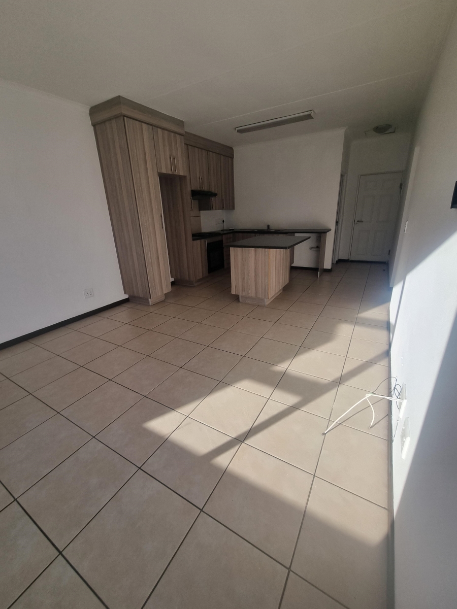 To Let 2 Bedroom Property for Rent in Ruimsig Gauteng